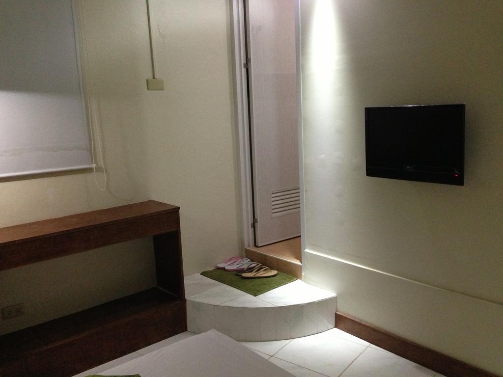Qm Pension House Tagbilaran Oda fotoğraf